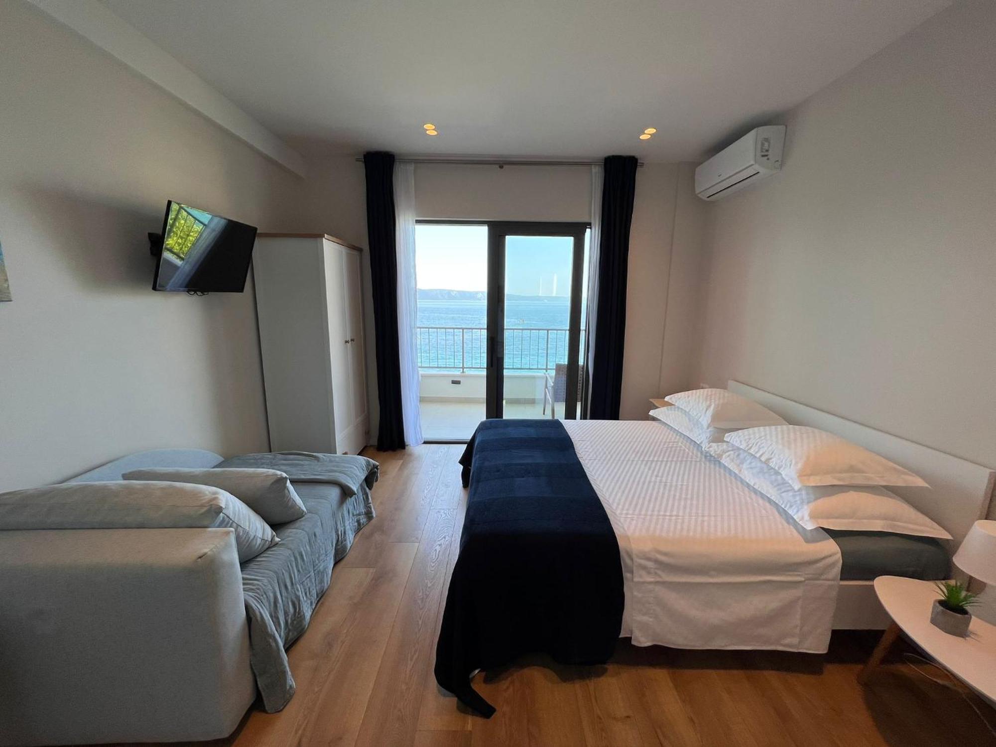 Beachfront Comfort Apartments Sinajko Подгора Экстерьер фото